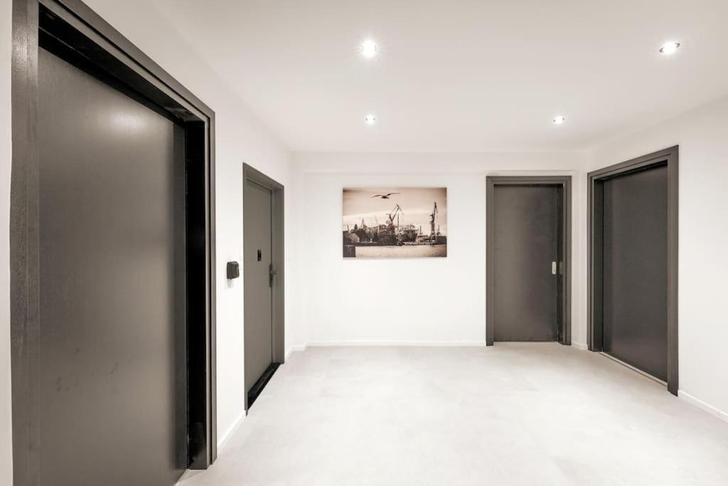 Hh 03 By Rockchair - Superhost Status - Modernes Apartment Mit Sonnigem Balkon & Premium Boxspringbetten In Winterhude - Hamburg Top Geheimtipp ภายนอก รูปภาพ
