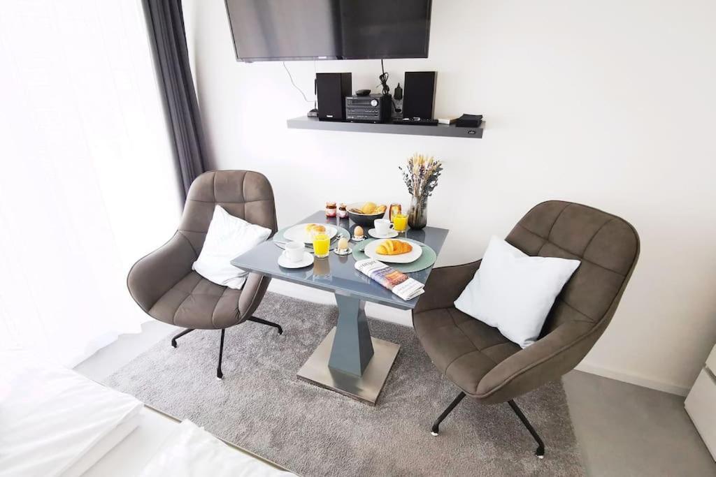 Hh 03 By Rockchair - Superhost Status - Modernes Apartment Mit Sonnigem Balkon & Premium Boxspringbetten In Winterhude - Hamburg Top Geheimtipp ภายนอก รูปภาพ