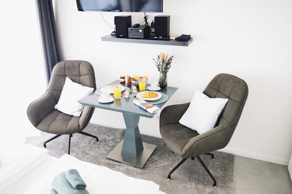 Hh 03 By Rockchair - Superhost Status - Modernes Apartment Mit Sonnigem Balkon & Premium Boxspringbetten In Winterhude - Hamburg Top Geheimtipp ภายนอก รูปภาพ