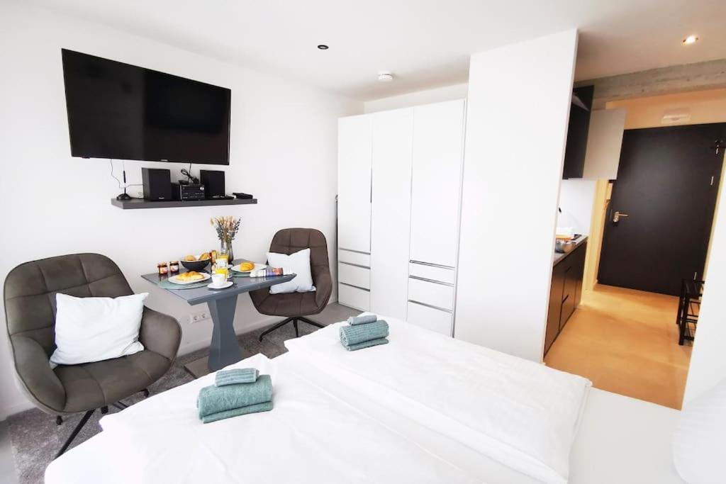 Hh 03 By Rockchair - Superhost Status - Modernes Apartment Mit Sonnigem Balkon & Premium Boxspringbetten In Winterhude - Hamburg Top Geheimtipp ภายนอก รูปภาพ