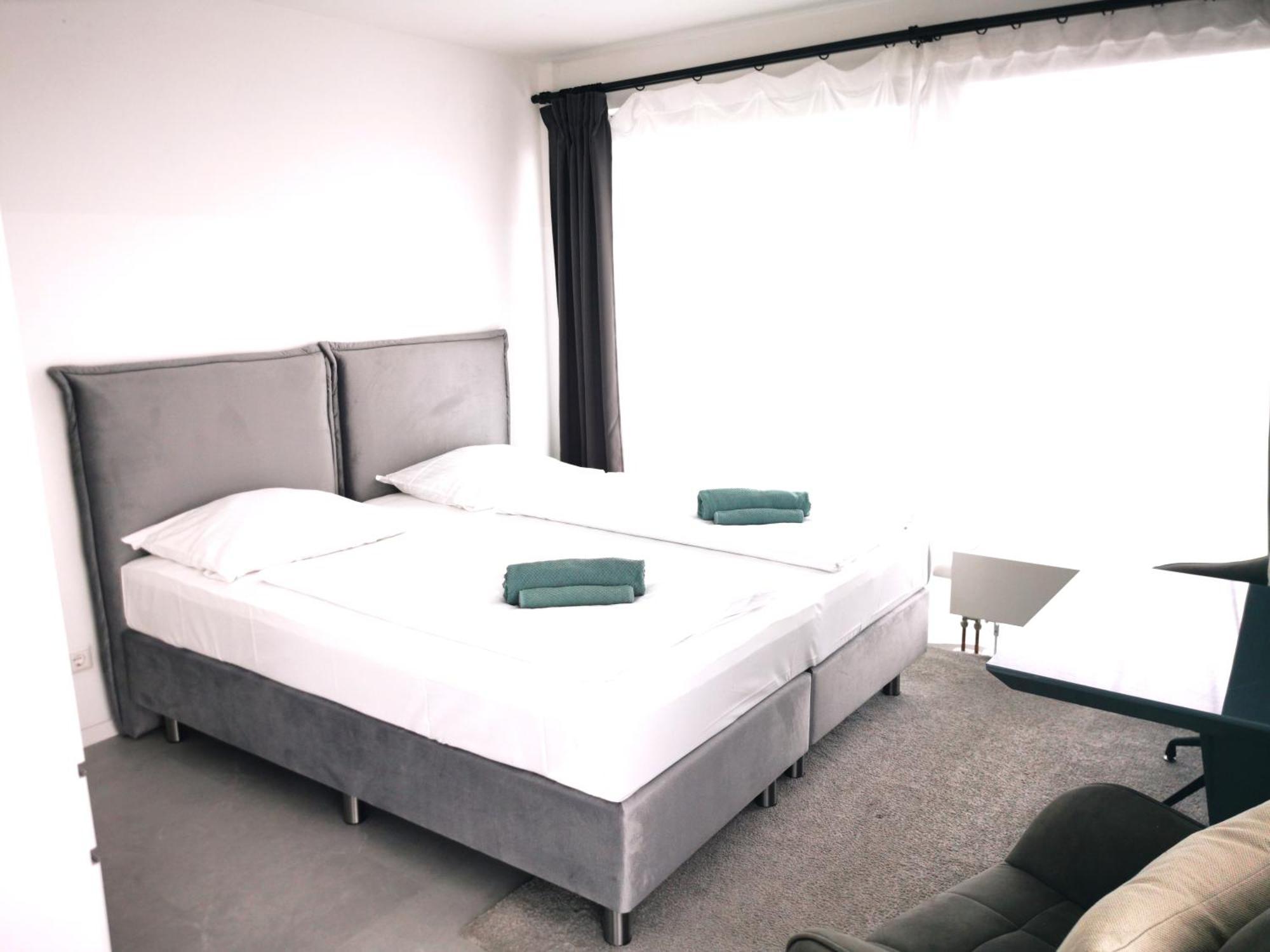 Hh 03 By Rockchair - Superhost Status - Modernes Apartment Mit Sonnigem Balkon & Premium Boxspringbetten In Winterhude - Hamburg Top Geheimtipp ภายนอก รูปภาพ